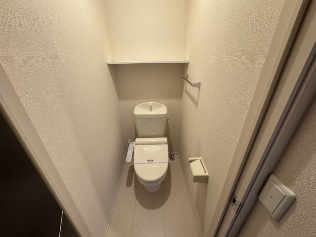 トイレ　シャワー付暖房便座