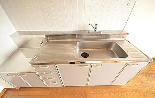 キッチン　別部屋の画像を使用しております。