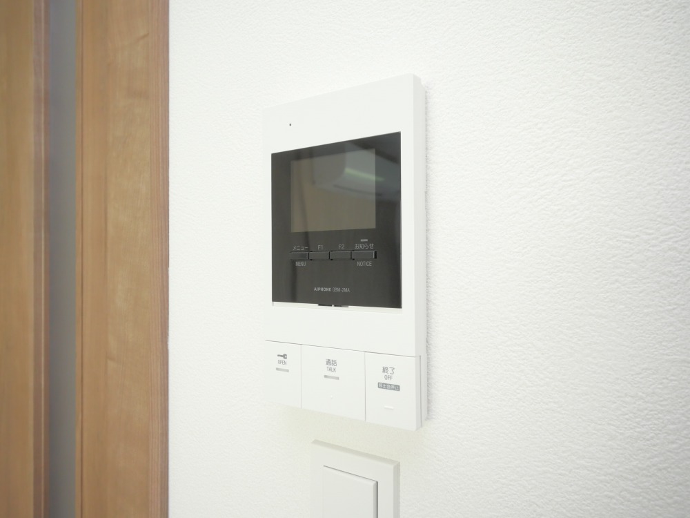 セキュリティ　防犯面に配慮したＴＶモニターホン付きです！