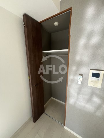 収納　ハピネス江坂　クローゼット