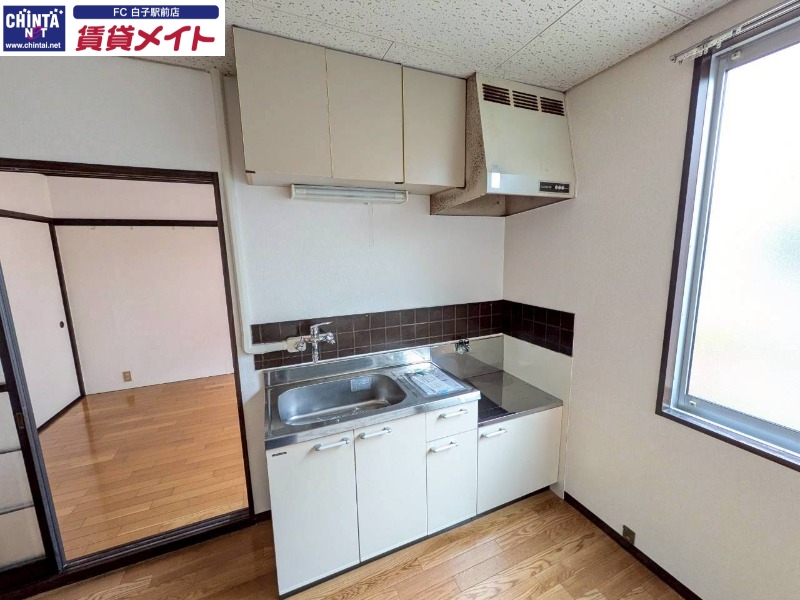 キッチン　同物件別室写真