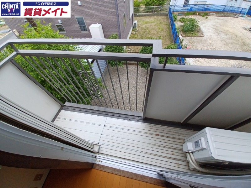 バルコニー　同物件別室写真