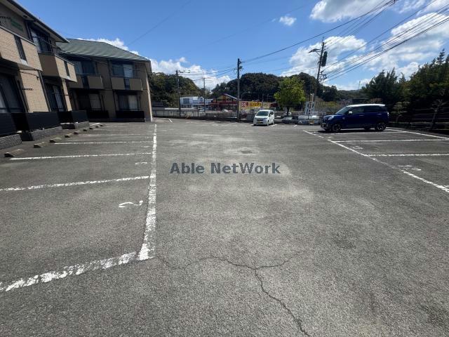 駐車場　駐車場
