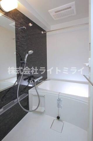 バス・シャワールーム　?