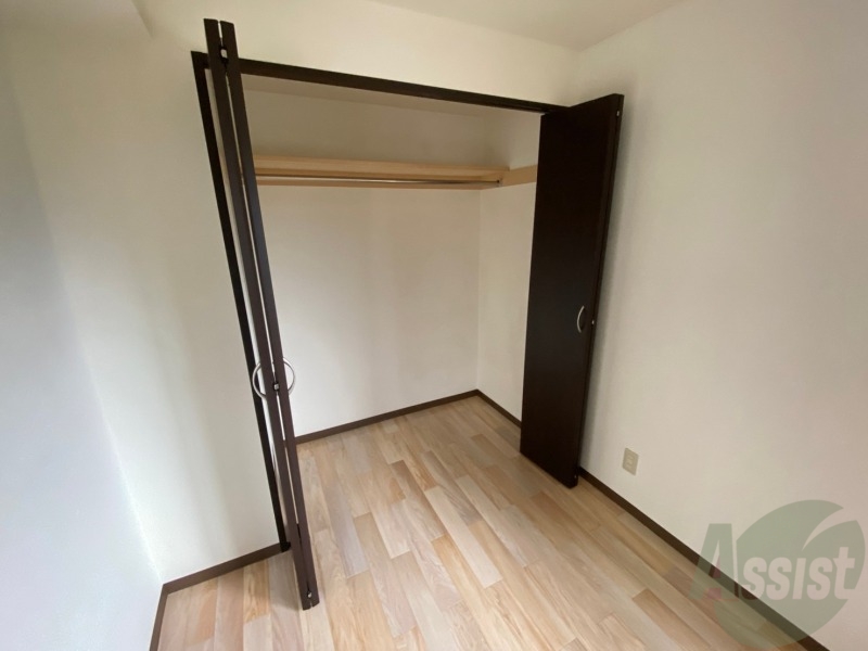 収納　寝室の収納です。部屋がすっきり片付きます。