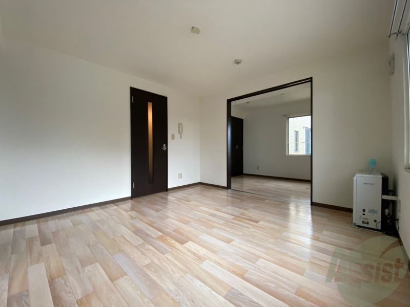 居室・リビング　広くてキレイなお部屋が広がっていて、充実した生活が送れそう。