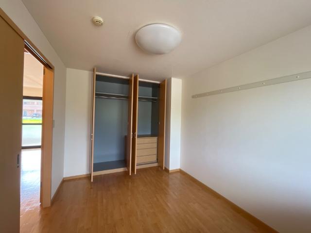 収納　洋室クローゼット
