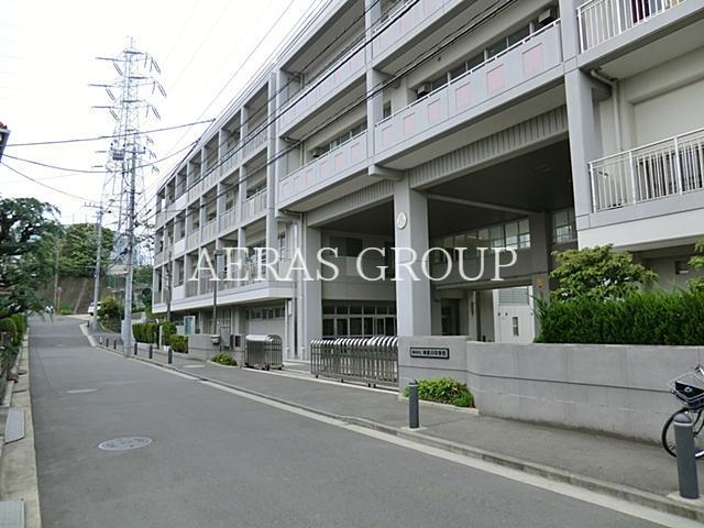 中学校　横浜市立神奈川中学校（中学校）まで826m