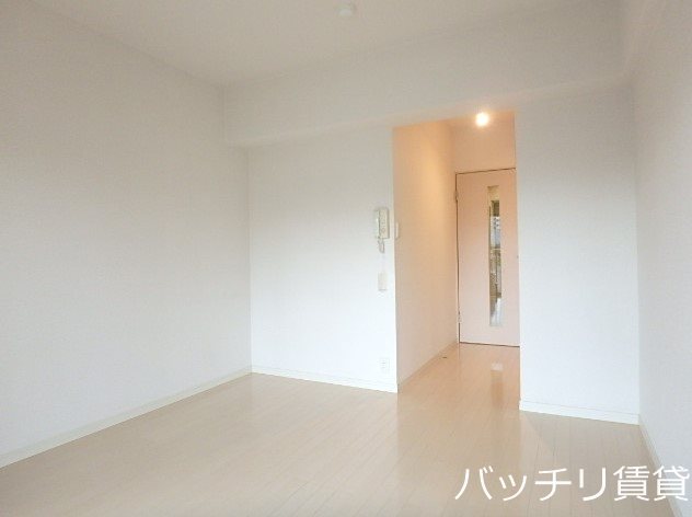 居室・リビング　別号室イメージの為、現状を優先致します