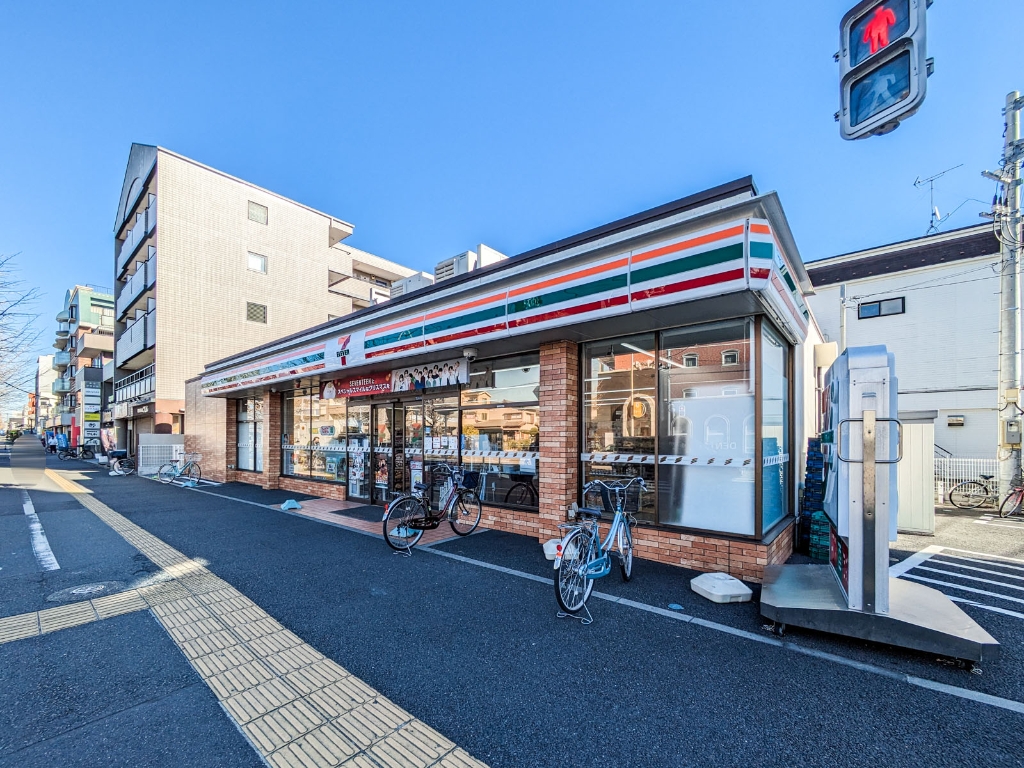コンビニ　セブンイレブン浦安堀江1丁目店（コンビニ）まで162m
