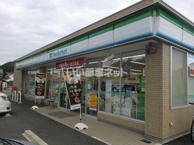 コンビニ　ファミリーマート宝積寺町店（コンビニ）まで146m