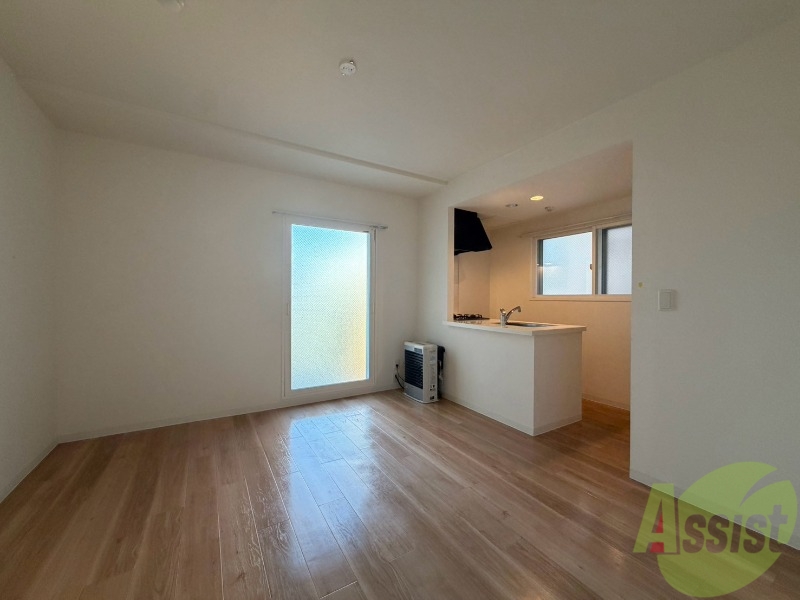 居室・リビング　広くてキレイなお部屋が広がっていて、充実した生活が送れそう。