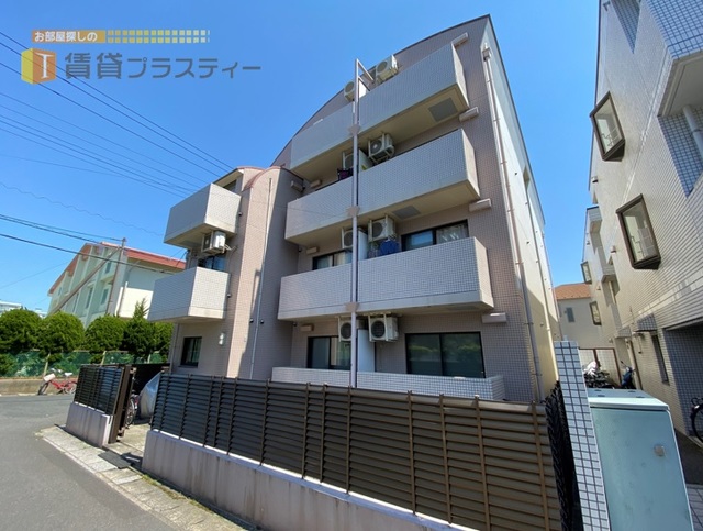 建物外観　管理体制良好の鉄筋マンション。初めての一人暮らしも安心ですね