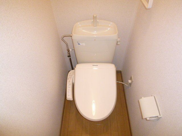 近鉄奈良線 瓢箪山駅 徒歩5分 2階建 築28年のトイレ写真
