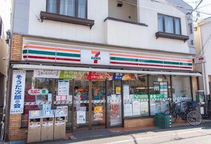 コンビニ　セブンイレブン 五本木店（コンビニ）まで22m