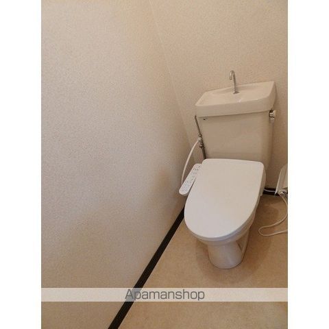 熊本市電健軍線 神水交差点駅 徒歩13分 3階建 築36年のトイレ写真