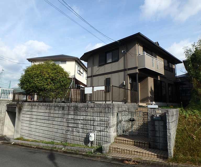 桜ヶ丘２丁目貸家の建物外観