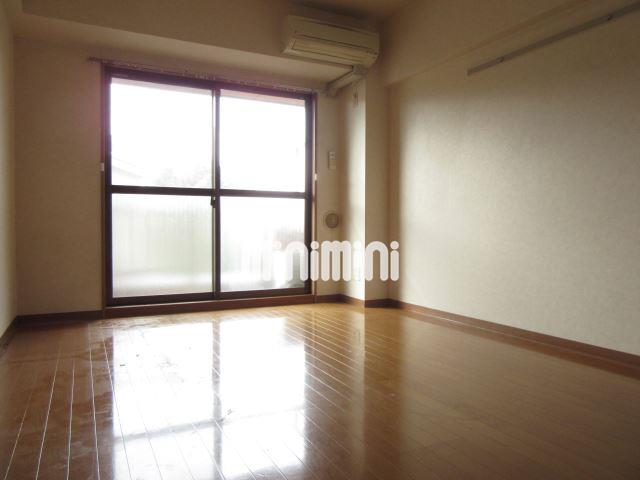 その他部屋・スペース　８帖越えの洋室です。