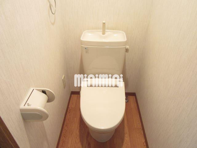 トイレ　ウォームレット付きのトイレです。