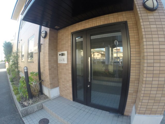 【池田市宇保町のマンションのロビー】