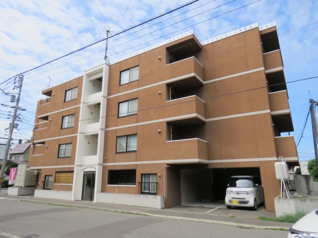 札幌市西区山の手四条のマンションの建物外観