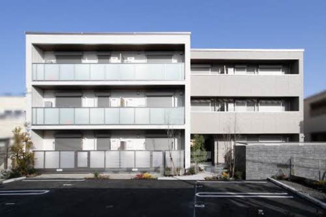 奈良市芝辻町のマンションの建物外観