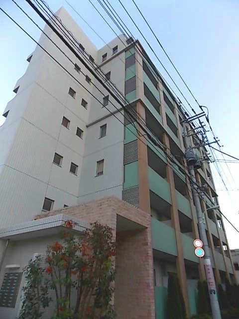 ルミエール岸町の建物外観