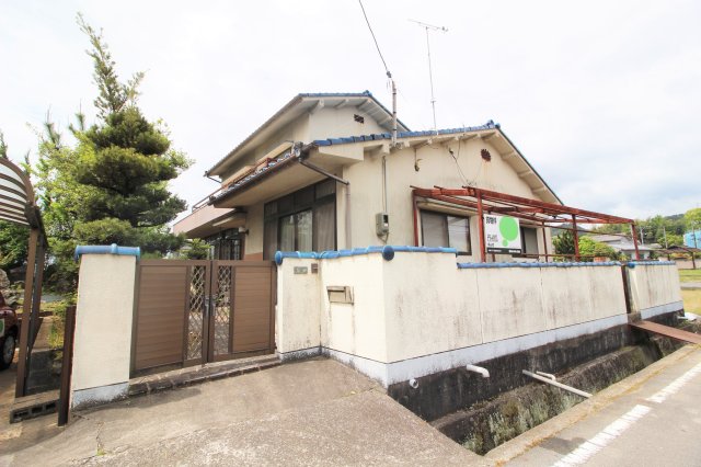 津之郷町永井貸家の建物外観