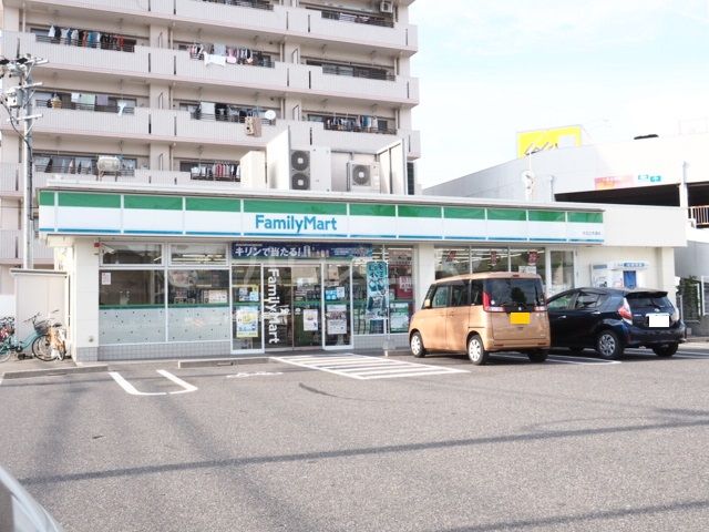 【名古屋市守山区川西のアパートのコンビニ】