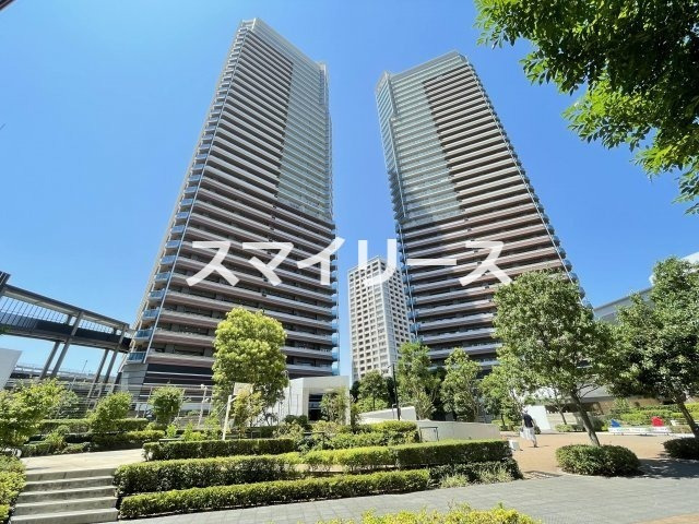 柏市若柴のマンションの建物外観