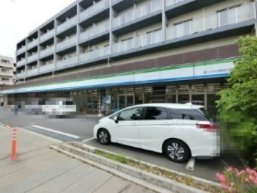 【市川市行徳駅前のマンションのコンビニ】