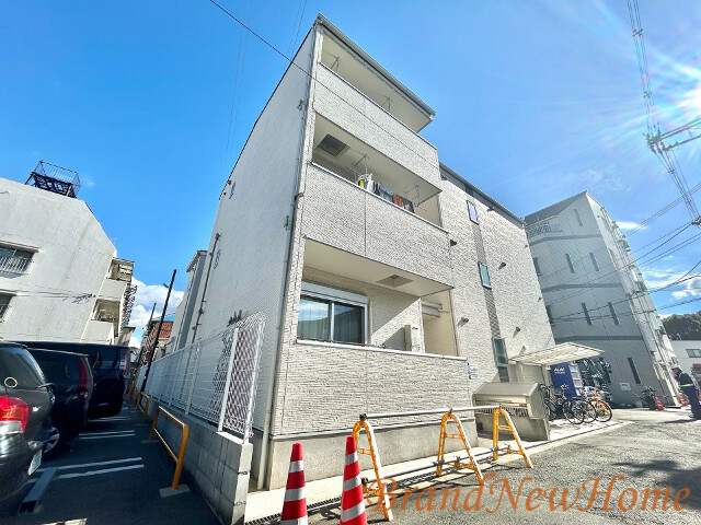 【大阪市住吉区杉本のアパートの建物外観】