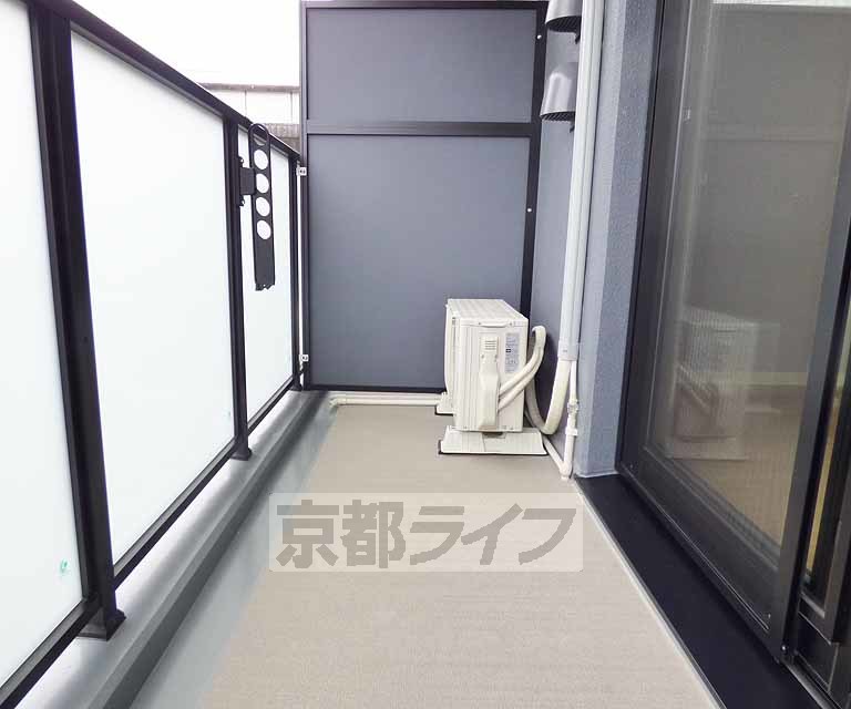 【京都市右京区太秦安井小山町のマンションのバルコニー】