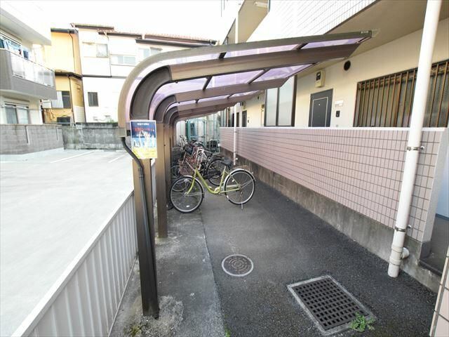 【クレスト渕野辺の駐車場】