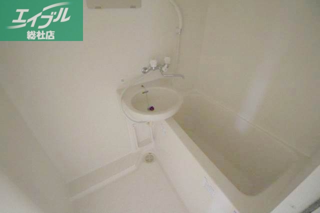 バス・シャワールーム　バス