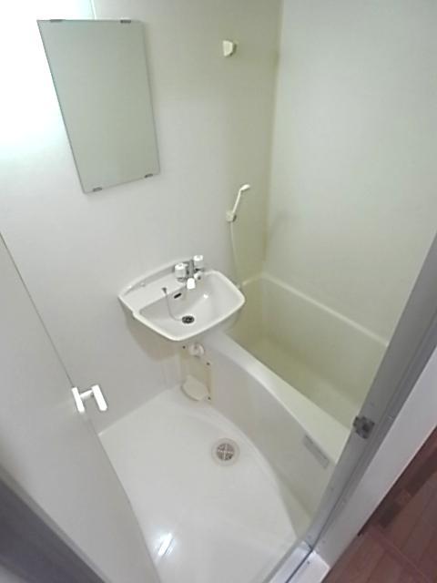 バス・シャワールーム　お風呂・トイレ別のセパレートはいいですね