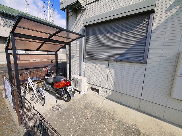 その他共有部分　自転車置き場が設置されてます