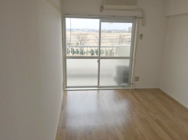 居室・リビング　★洋室6帖★