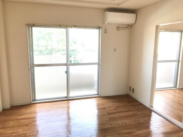 居室・リビング　南洋室