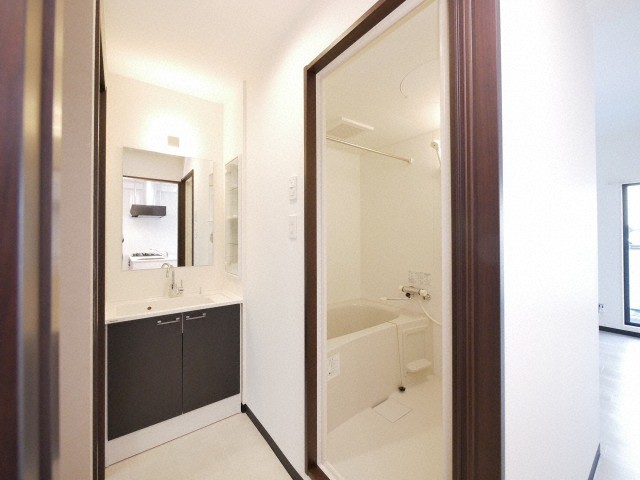 洗面設備　洗面化粧台付き♪