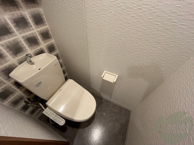 トイレ　こちらはトイレです。清潔感があり、安心して使用できます。