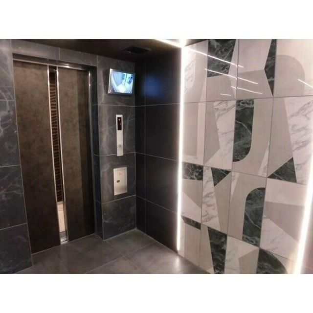 セキュリティ　防犯カメラ付きエレベーター