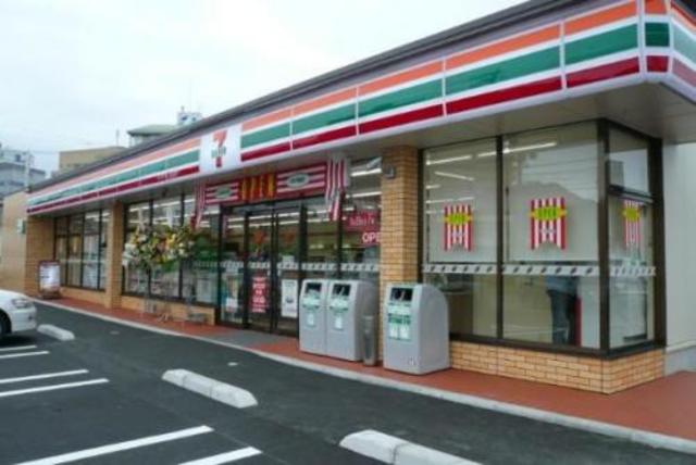コンビニ　セブンイレブン墨田八広4丁目店（コンビニ）まで263m
