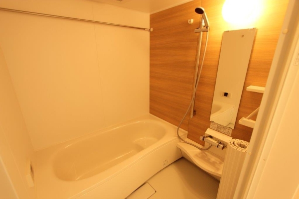 バス・シャワールーム　ゆったり一坪風呂