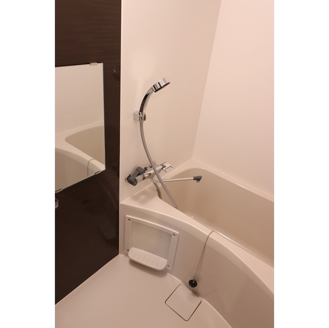 バス・シャワールーム　※別部屋の参考写真です。