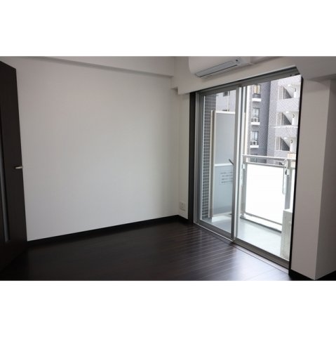 居室・リビング　※別部屋の参考写真です。