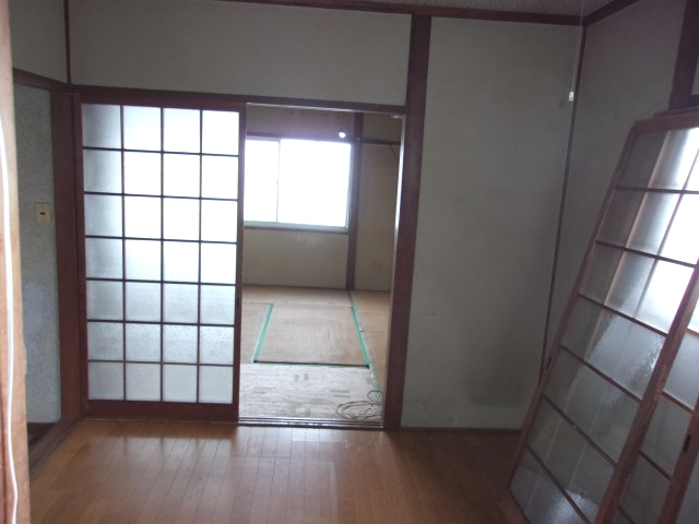 居室・リビング　和室がひろがる居住スペース