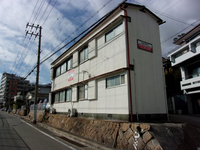 建物外観　R6年９月内部リフォーム・外観リニューアル完成予定