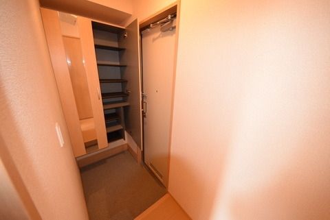 玄関　シューズボックス完備