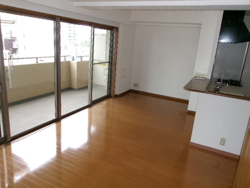 居室・リビング　使いやすい形の為、レイアウトを楽しめます♪